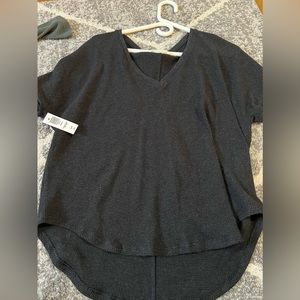 Aritiza shirt, size xs